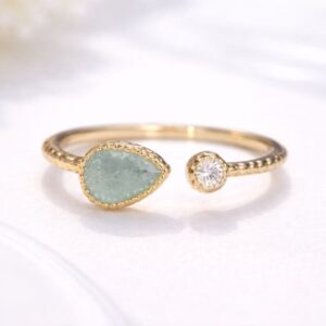 Green Teardrop Crystal Open Ring – Gold Tone