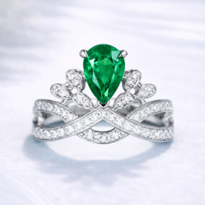 Royal Crown Crystal Ring – Emerald Green