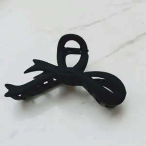 Ribbon Loop Claw Clip – Matte Black