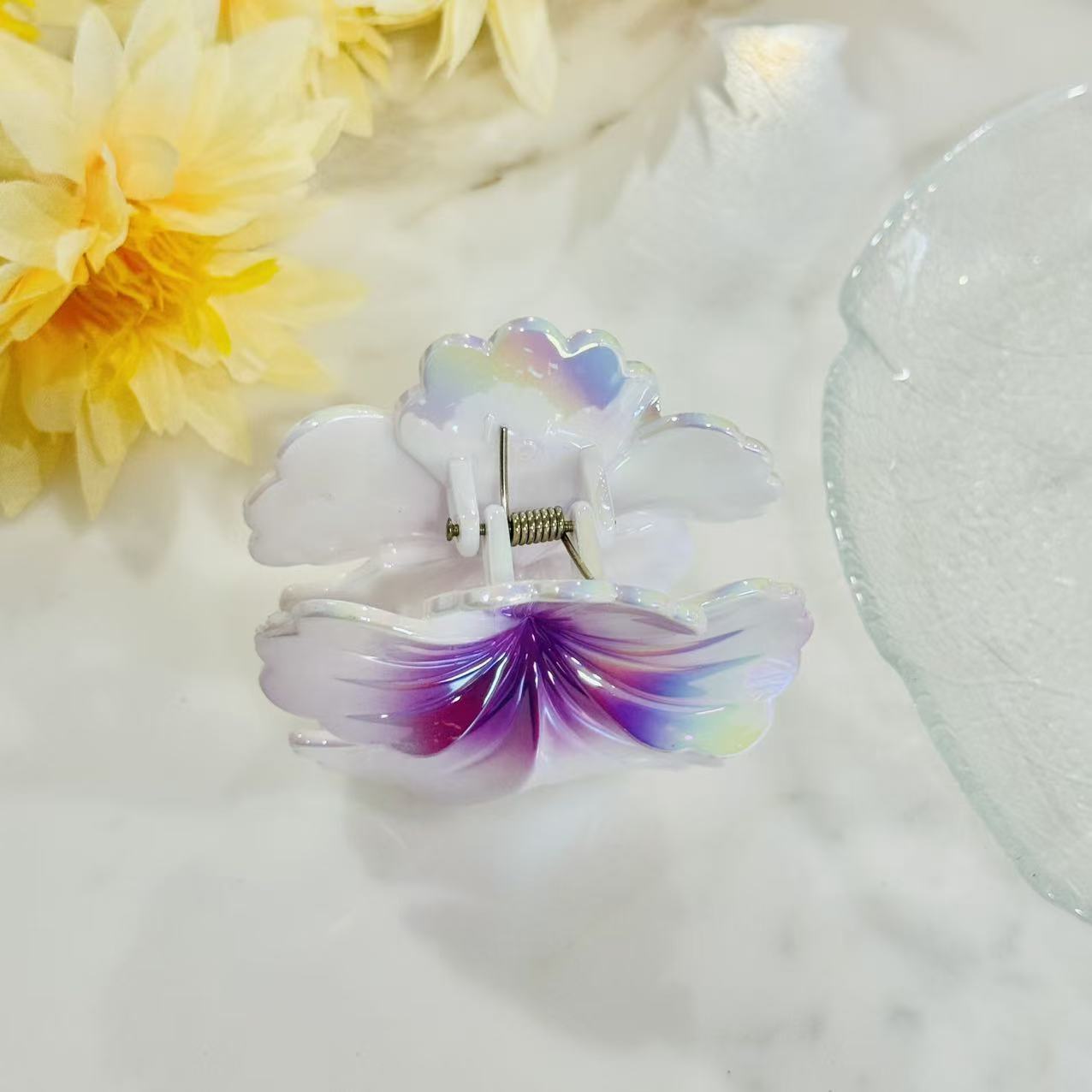 Iridescent Hibiscus Claw Clip – Lavender Dream - Image 3