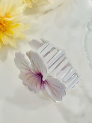 Iridescent Hibiscus Claw Clip – Lavender Dream