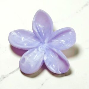 Pearl Frangipani Claw Clip – Lavender Mist