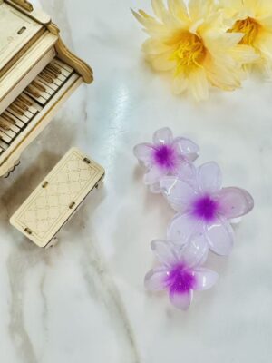 Pearl Frangipani Claw Clip – Blush Bloom