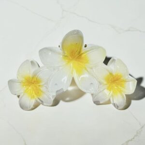 Pearl Frangipani Claw Clip – Golden Bloom