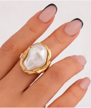 Baroque Pearl Statement Ring – Gold / Silver Tone