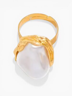Baroque Pearl Statement Ring – Gold / Silver Tone