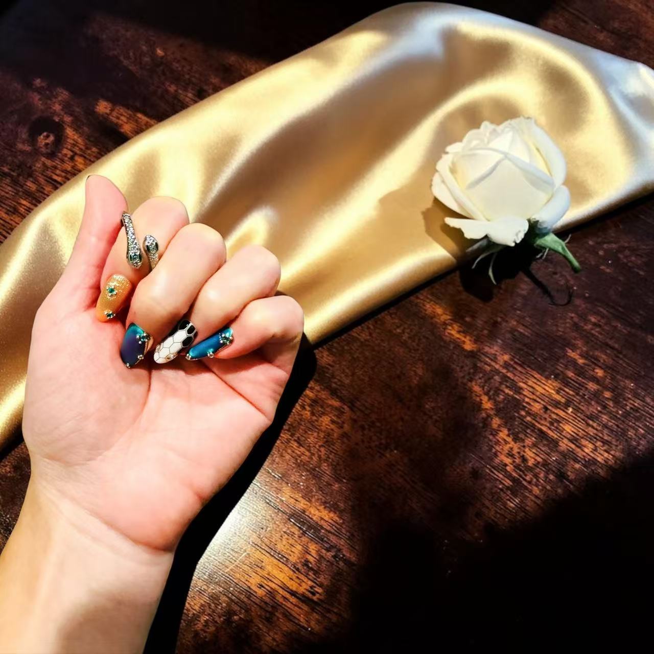 Sleek Snake Ring – Silver Tone - Image 2